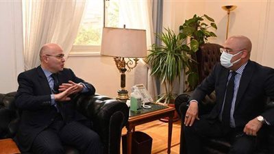 وزير الإسكان يبحث مع سفير المغرب بالقاهرة سبل تعزيز الاستثمارات المتبادلة