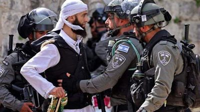 إعادة فتح أبواب 