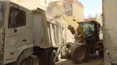 محافظ الجيزة يعين ورديات عمل لرفع القمامة بمحيط كباري المشاة بالهرم