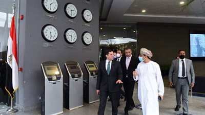 رئيس هيئة الاستثمار يبحث مع السفير العماني فرص الاستثمار في مصر