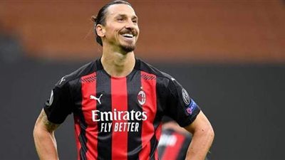 مدرب ميلان يكشف موقف إبراهيموفيتش من المشاركة في المباريات