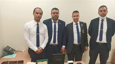 ضبط كهربائي حاول تهريب مشغولات ذهبية بمطار القاهرة