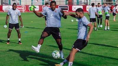 اجايى يشارك في تدريبات الاهلي استعدادا لمواجهة صن داونز