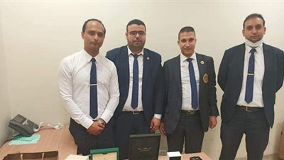 ضبط كهربائي قادم من دبي حاول تهريب مشغولات ذهبية وساعة روليكس