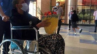 مطار شرم الشيخ يستقبل  جلوريا والكر ''محاربة السرطان