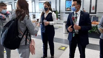 السياحة تلزم الشركات بحجر صحي 10 أيام للوافدين من الهند قبل الوصول