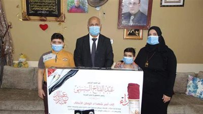 الصحة: تقديم هدايا الرئيس السيسي لشهداء الأطقم الطبية بمناسبة عيد الفطر