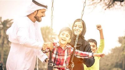 أخطاء تقع فيها خلال قضاء إجازات الأعياد أبرزها الإنترنت والتلفاز |فيديو