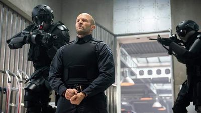 بعد تصدره التريند..  قصة فيلم جيسون ستاثام الجديد wrath of man