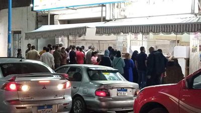 زحام علي محامص اللب والسوداني في ليلة العيد بمطروح | صور