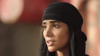 بالصراخ والبكاء.. فاطمة تودع جثمان حبيبها حمزة في نسل الأغراب الحلقة الأخيرة | فيديو