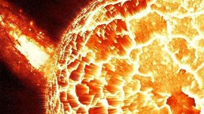 تثير مشاكل بالأقمارالصناعية.. عاصفة شمسية تضرب الأرض غدًا