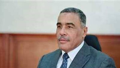 محافظ مطروح يؤدي صلاة عيد الفطر غداً بمسجد العوام