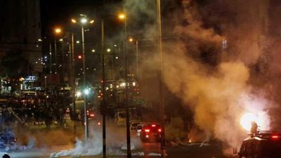 إطلاق نار مكثف على مدينة اللد وأنباء عن إصابة مستوطنين