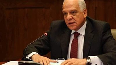 محافظ الجيزة يكلف رؤساء الأحياء بتغريم مخالفي قرار الغلق والبناء