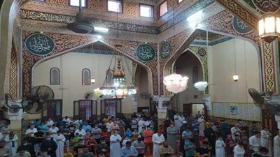 أهالي القليوبية يؤدون صلاة العيد ملتزمين بالإجراءات الاحترازية | صور