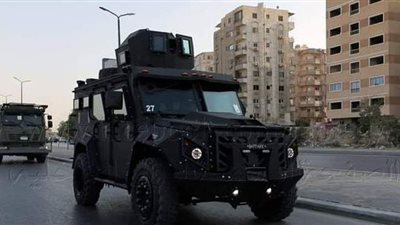 مصدر أمنى: دوريات الشرطة تنتشر بالشوارع لضبط الأمن ومنع تجمعات المواطنين