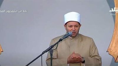 دعاء إمام مسجد الماسة بالعلمين في صلاة عيد الفطر بحضور السيسي | فيديو