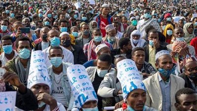 مسلمو إثيوبيا يؤدون صلاة العيد في استاد أديس أبابا ‎|صور