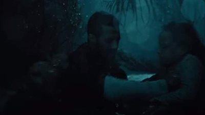 برد قارس وكهرباء في المياه.. مفاجآت في تصوير مشهد الفيضان في موسى