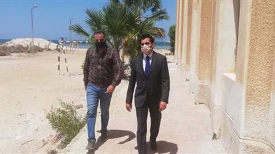 فى أول أيام العيد.. وزير الرياضة يتفقد المنشآت بالبحر الأحمر