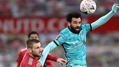 ليفربول يتقدم على مانشستر يونايتد 1/2 في الشوط الأول