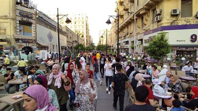 10 صور ترصد احتفالات المواطنين بعيد الفطر في وسط البلد
