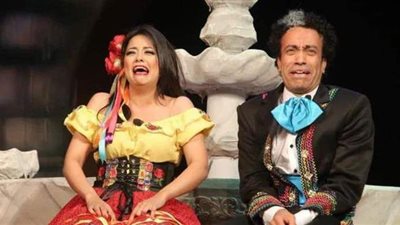 سهر الصايغ تطل على الجمهور في مسرحية 