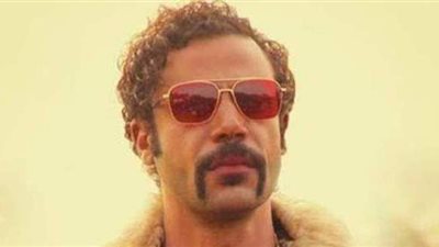 محمد عادل إمام يحتفل بنجاح 