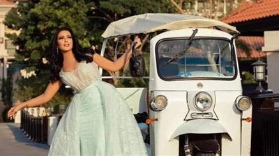 سمية الخشاب تثير الجدل عبر السوشيال ميديا بفستان فرح