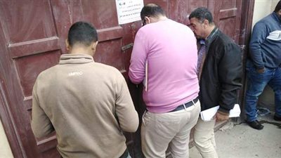 خالفوا الإجراءات الوقائية.. غلق وتشميع ٣ مطاعم بالمنيا