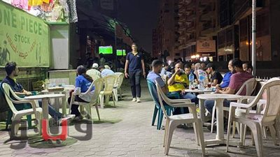 لعرض مباراة الزمالك وإنبي.. مقهى يتحدى قرار الغلق بمدينة نصر| صور