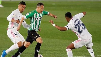 زيدان يعلن تشكيل ريال مدريد لمواجهة غرناطة في الليجا