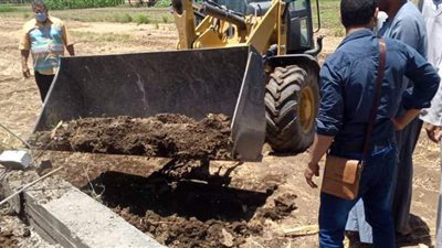 إزالة ١٣ حالة تعد على الأراضي الزراعية في سوهاج