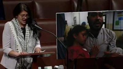 كلماتها هزت الكونجرس الأمريكي.. من هي رشيدة طليب؟