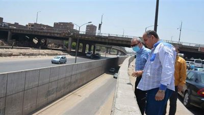 محافظ القليوبية يتابع نظافة الأنفاق