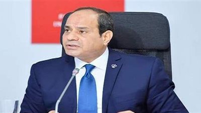 السيسي يصل مطار أورلي بالعاصمة الفرنسية باريس