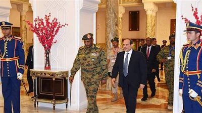 السيسي يؤكد للبرهان دعم مصر الكامل للسودان في كل المجالات.. نقل التجربة المصرية في الإصلاح الاقتصادي وتدريب الكوادر السودانية.. وقضية المياه مسألة أمن قومي