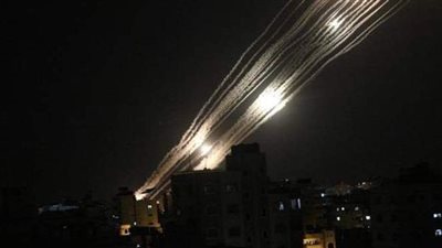 كتائب القسام تطلق رشقة صاروخية عنيفة على بئر السبع