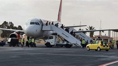 مطار مطروح يستقبل أول طائرة شارتر على متنها 29 سائحا روماني الجنسية