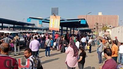 بعد إجازة العيد.. سائقو الميكروباص ببني سويف يرفعون الأجرة: 