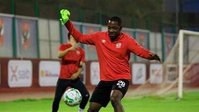 تغيرات في الخط الهجومي للأهلي بعد جلسة موسيماني مع الشحات