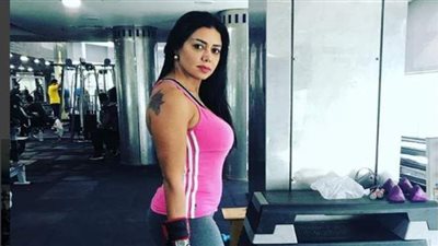 فلسطينية تفتح النار على رانيا يوسف: بنموت وانتي خايفة على رشاقتك