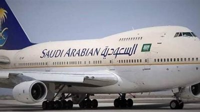 بعد رفع الحظر.. إقلاع أول رحلة من مطار سعودي للقاهرة