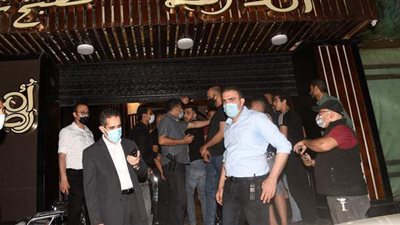 غلق ٦ ورش ومطعم شهير في جولة ليلية لمحافظ الغربية |صور