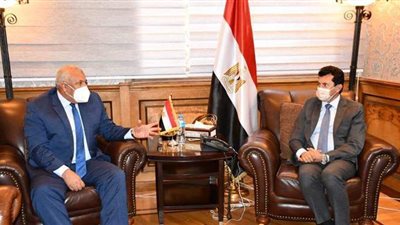 هدفها إطلاق مبادرات وإقامة معارض.. تفاصيل لقاء وزير الشباب بمحافظ الوادي الجديد