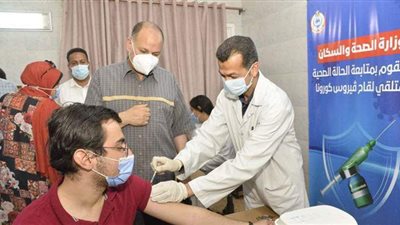 تشغيل 6 مراكز لتطعيم المواطنين بلقاح كورونا في أسيوط