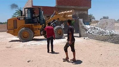 إزالة 3 حالات تعد بقريتين بالمنيا