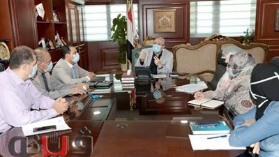 محافظ بني سويف يوجه مسؤولي المناطق الصناعية بتكثيف المرور الميداني