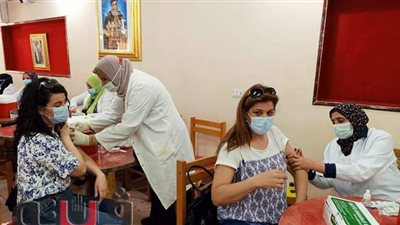 تطعيم المترددين على مطرانية الزقازيق بلقاح كورونا